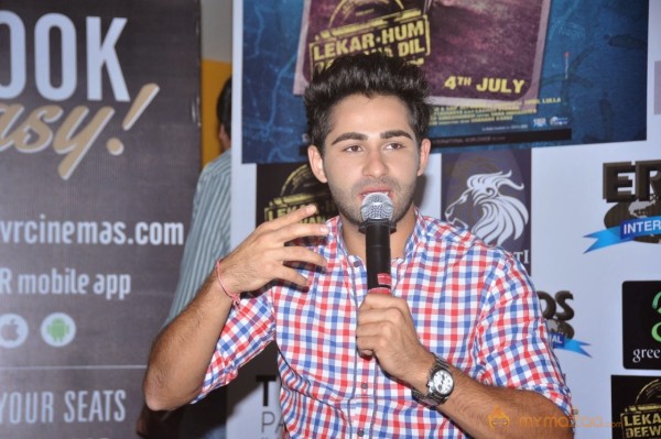 Lekar Hum Deewana Dil Movie Press Meet