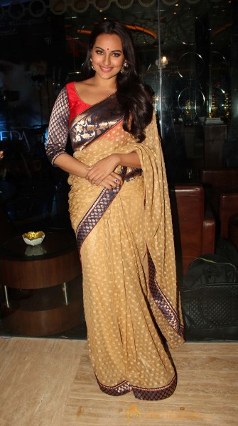 Lootera Music Launch Photos Gallery 