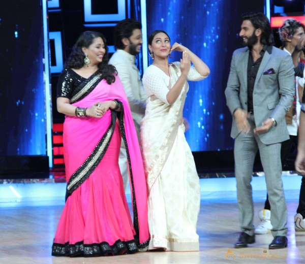 Lootera Team At Star Plus India Dancing Superstar 2 