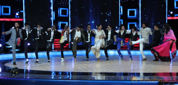 Lootera Team At Star Plus India Dancing Superstar 2 