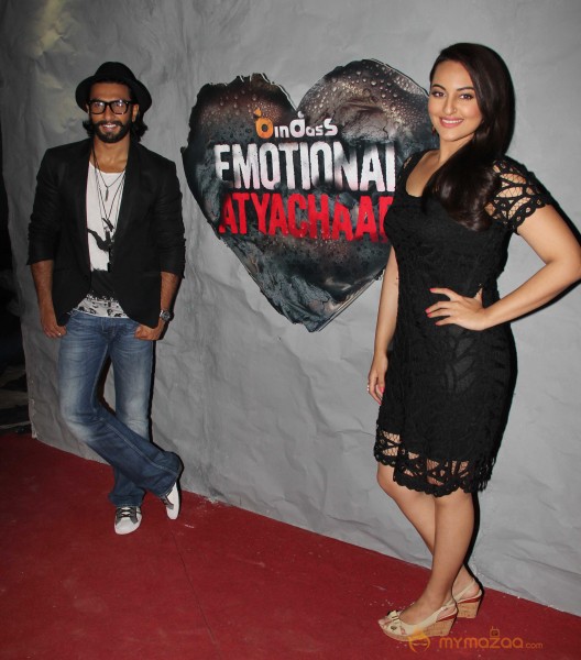 Lootera Team Promotion On The Sets Of Emotional Attyachaar 