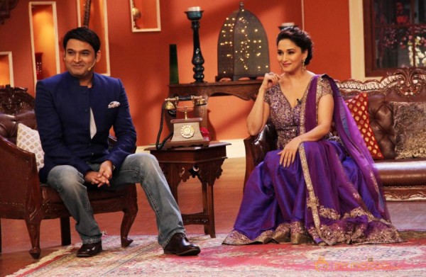 Madhuri Dedh Ishqiya Promotion Photos