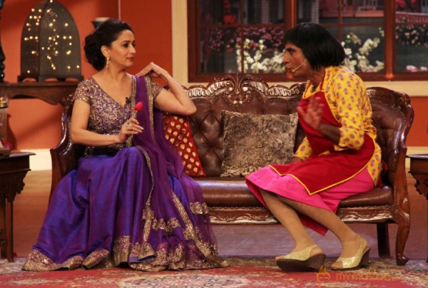 Madhuri Dedh Ishqiya Promotion Photos