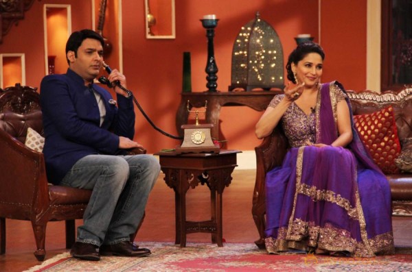 Madhuri Dedh Ishqiya Promotion Photos