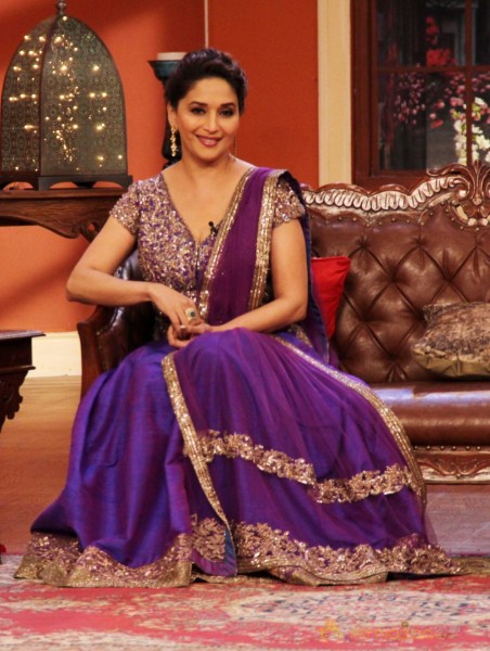 Madhuri Dedh Ishqiya Promotion Photos