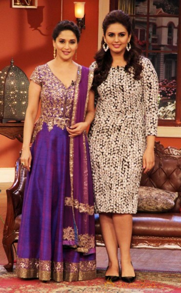 Madhuri Dedh Ishqiya Promotion Photos