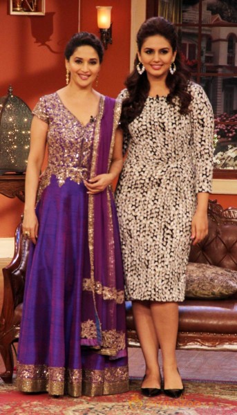 Madhuri Dedh Ishqiya Promotion Photos
