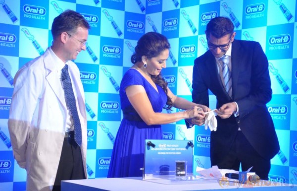 Madhuri Dixit at Oral-B Pro Health Launch Photos 