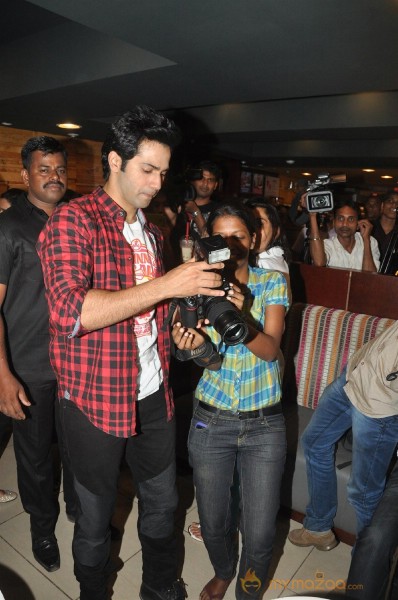 Main Tera Hero Pramotion Photos