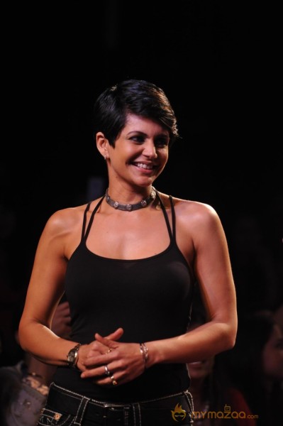 Mandira Bedi at Myntra Fashion Show 2014