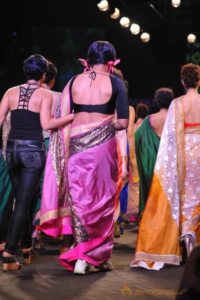 Mandira Bedi at Myntra Fashion Show 2014