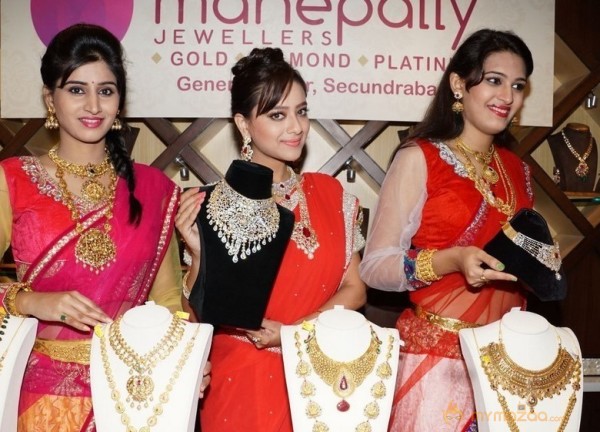 Manepally Dhanteras Jewellery Collections Launch Photos