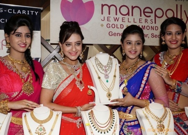 Manepally Dhanteras Jewellery Collections Launch Photos