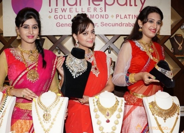 Manepally Dhanteras Jewellery Collections Launch Photos