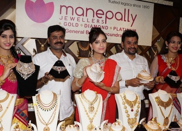 Manepally Dhanteras Jewellery Collections Launch Photos