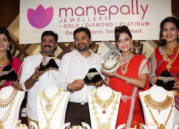 Manepally Dhanteras Jewellery Collections Launch Photos