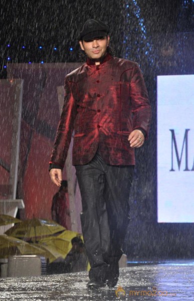 Manish Malhotra & Shaina NC For CPAA Fashion Show 