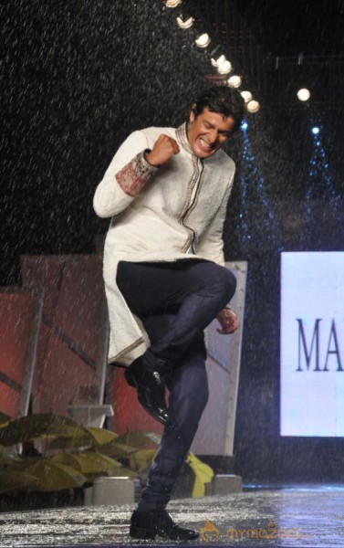 Manish Malhotra & Shaina NC For CPAA Fashion Show 
