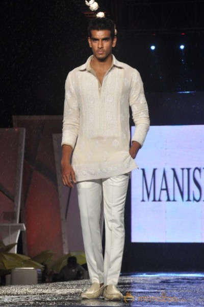 Manish Malhotra & Shaina NC For CPAA Fashion Show 