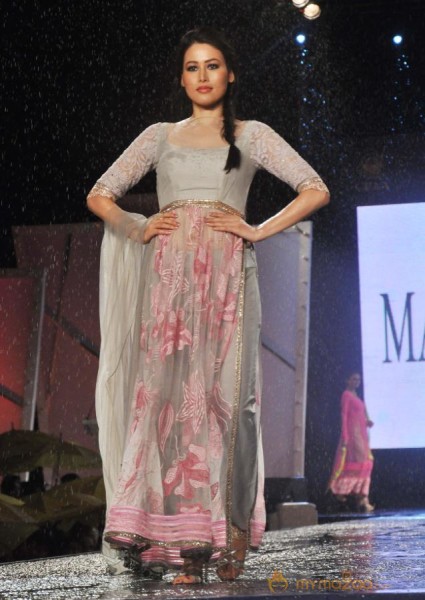 Manish Malhotra & Shaina NC For CPAA Fashion Show 