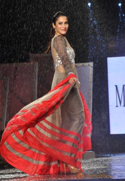 Manish Malhotra & Shaina NC For CPAA Fashion Show 