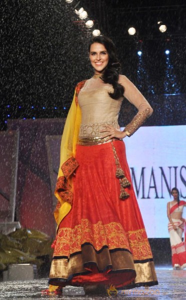 Manish Malhotra & Shaina NC For CPAA Fashion Show 