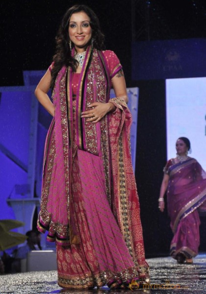 Manish Malhotra & Shaina NC For CPAA Fashion Show 