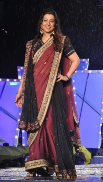 Manish Malhotra & Shaina NC For CPAA Fashion Show 