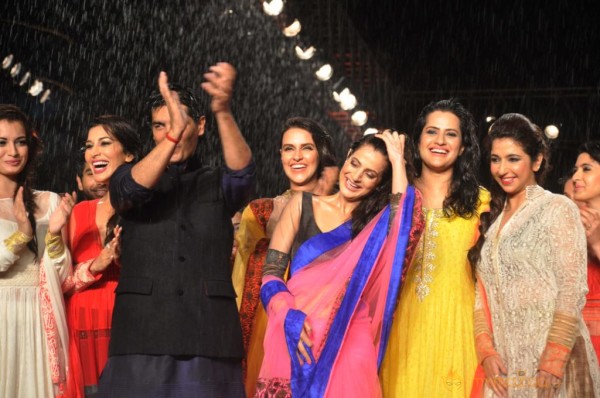 Manish Malhotra & Shaina NC For CPAA Fashion Show 