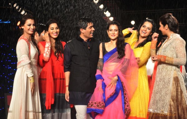 Manish Malhotra & Shaina NC For CPAA Fashion Show 
