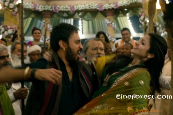 MATRU KI BIJLEE KA MANDOLA MOVIE GALLERY