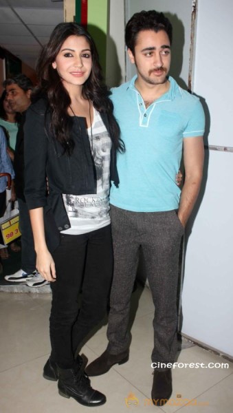 MATRU KI BIJLEE KA MANDOLA MOVIE PICS
