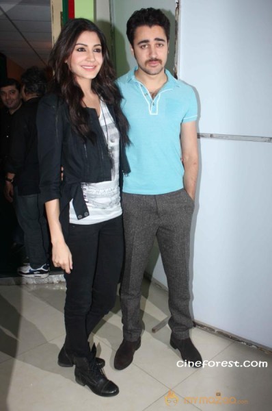 MATRU KI BIJLEE KA MANDOLA MOVIE PICS