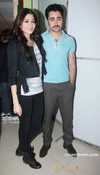 MATRU KI BIJLEE KA MANDOLA MOVIE PICS