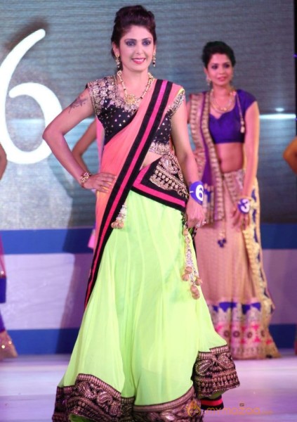 Miss n Mrs India Gujarati Fashion Show Photos