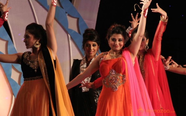 Miss n Mrs India Gujarati Fashion Show Photos