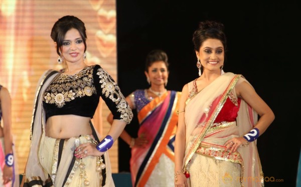 Miss n Mrs India Gujarati Fashion Show Photos