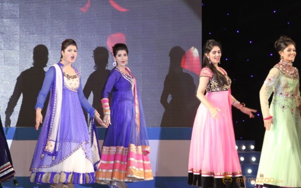 Miss n Mrs India Gujarati Fashion Show Photos