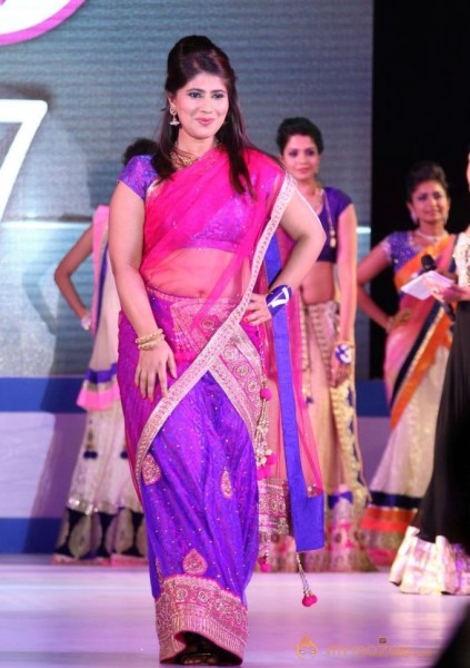 Miss n Mrs India Gujarati Fashion Show Photos