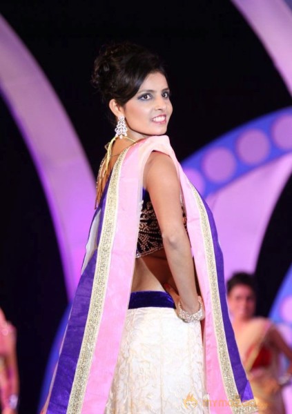 Miss n Mrs India Gujarati Fashion Show Photos