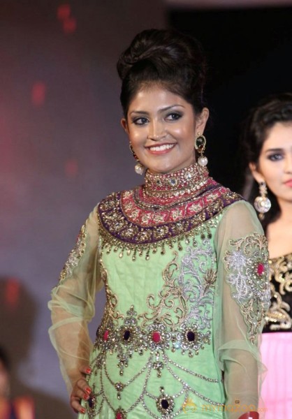 Miss n Mrs India Gujarati Fashion Show Photos02