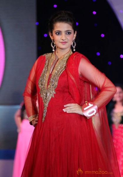 Miss n Mrs India Gujarati Fashion Show Photos02