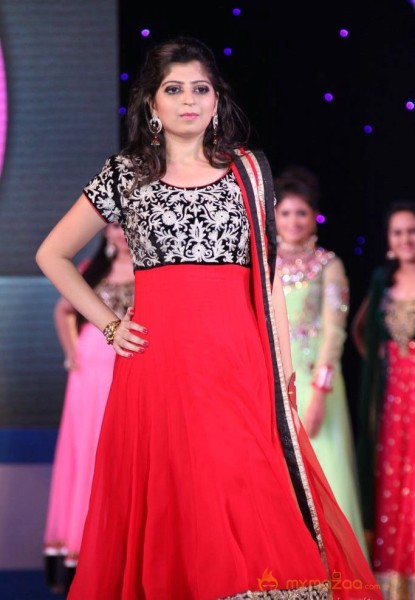 Miss n Mrs India Gujarati Fashion Show Photos02