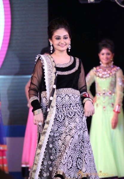 Miss n Mrs India Gujarati Fashion Show Photos02