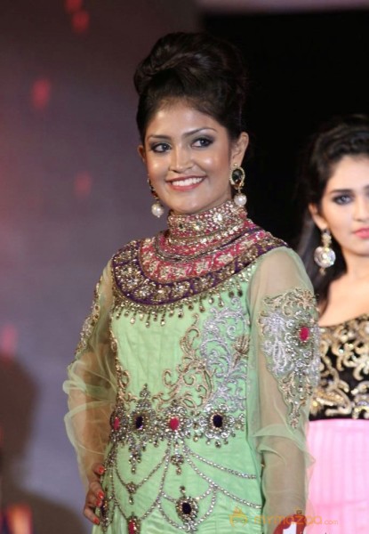 Miss n Mrs India Gujarati Fashion Show Photos02