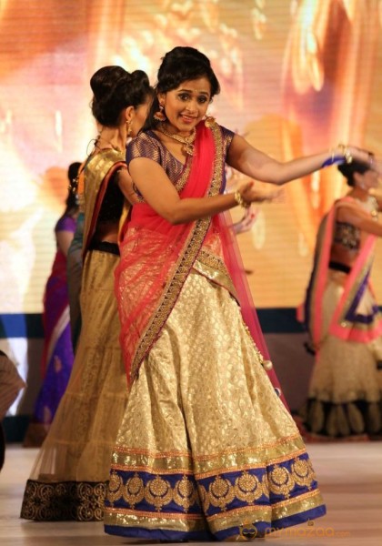 Miss n Mrs India Gujarati Fashion Show Photos02