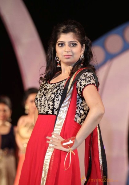 Miss n Mrs India Gujarati Fashion Show Photos02