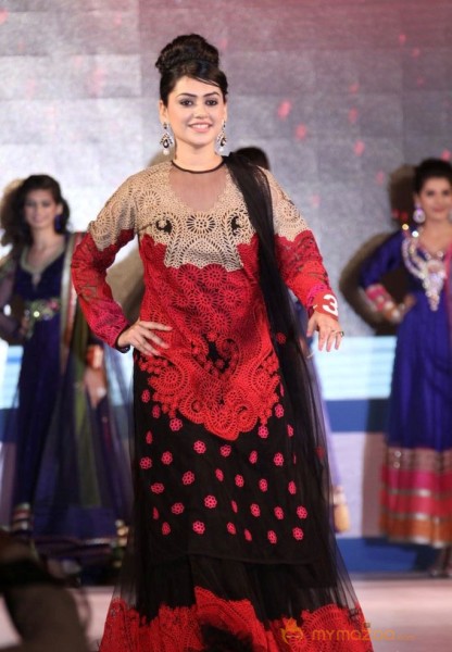 Miss n Mrs India Gujarati Fashion Show Photos02