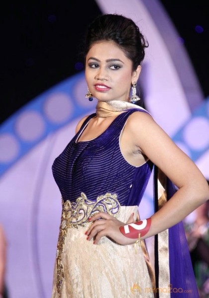 Miss n Mrs India Gujarati Fashion Show Photos02