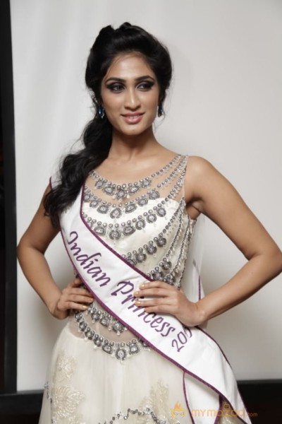 Miss Universal Princess 2013 Photos